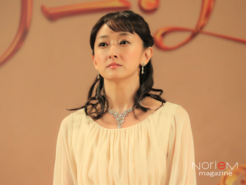 花總まりさん 身が引き締まる 笹本玲奈さん 夢が叶って嬉しい 豪華キャスト登壇 ミュージカル マリー アントワネット 製作発表会見 Noriem Japannoriem Japan 花總まりさん 身が引き締まる 笹本玲奈さん 夢が叶って嬉しい 豪華キャスト登壇 ミュージカル マリー アントワネット 製作発表会見 Noriem Japannoriem Japan